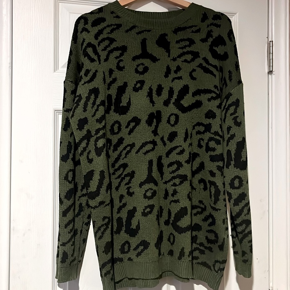 Vestidos Green Cheetah Print Sweater